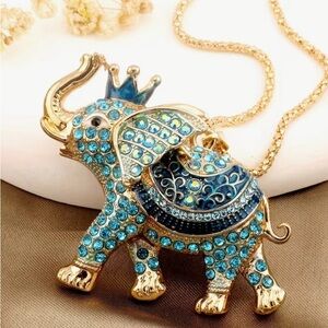 🐘 Betsey Johnson stunning sparkling fancy elephant necklace 🐘